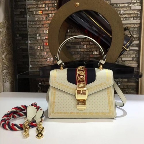 Kožená mini kabelka Gucci Sylvie 470270 krémová