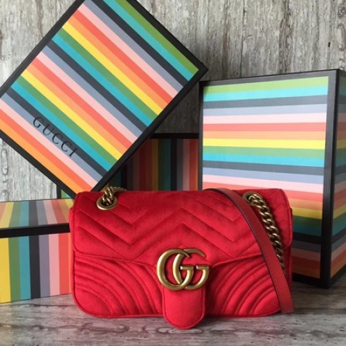 Gucci GG Marmont Malá kabelka přes rameno s chevronovým vzorem 443497 Červená