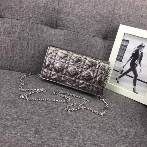 LADY DIOR CLUTCH CANNAGE LAMBSKIN S0204 Stříbrně šedá