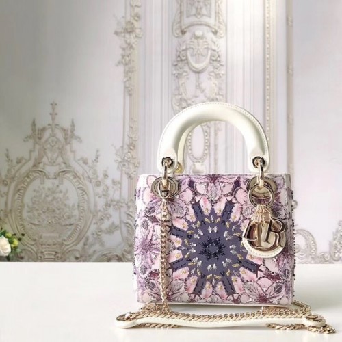 LADY DIOR vyšívaná hovězí kůže M0505