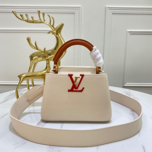Kabelka Louis Vuitton CAPUCINES BB M59266 béžová