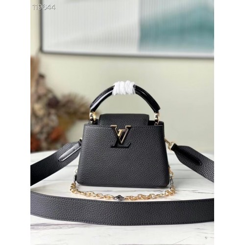 Kabelka Louis Vuitton CAPUCINES M59065 černá