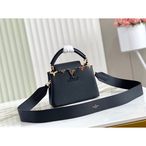 Kabelka Louis Vuitton CAPUCINES M59267 černá