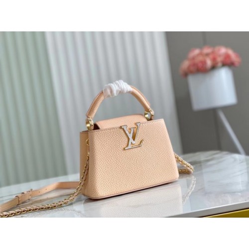 Kabelka Louis Vuitton CAPUCINES MINI M81190 krémová