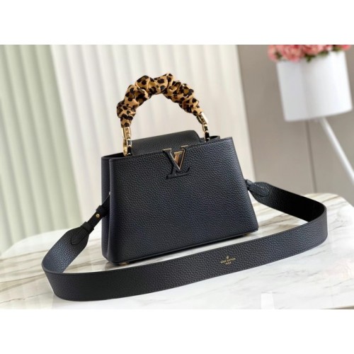 Kabelka Louis Vuitton CAPUCINES PM M48865 černá