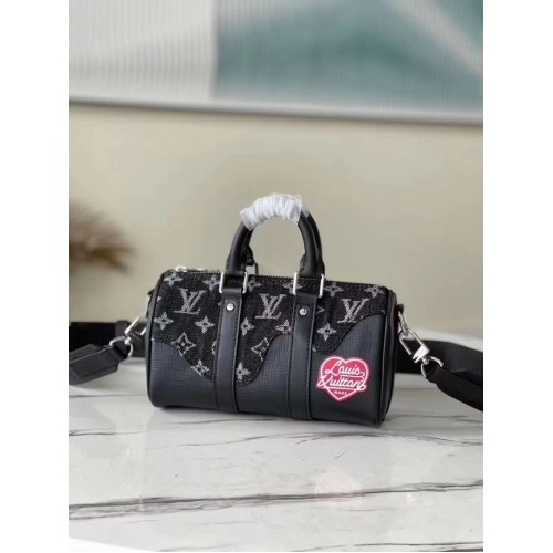 Kabelka Louis Vuitton CITY KEEPALL M90689 černá