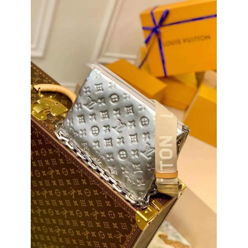 Louis Vuitton COUSSIN PM M57793 stříbrná