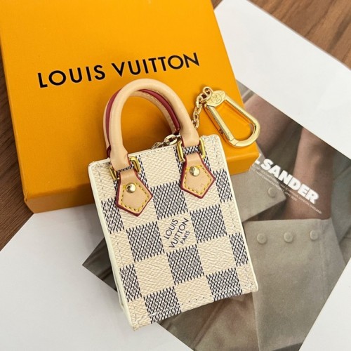 Přívěsky Louis Vuitton CE9379