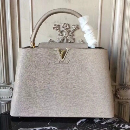 Elegantní kabelka Louis Vuitton Capucines MM M41813 šedá