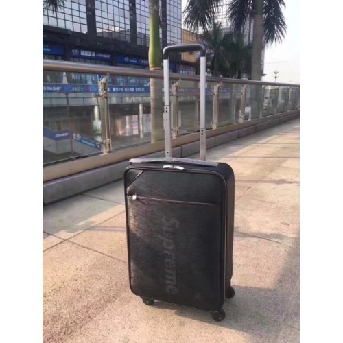 Kabelka Louis Vuitton Epi Leather PEASE LEGERE M66859 černá