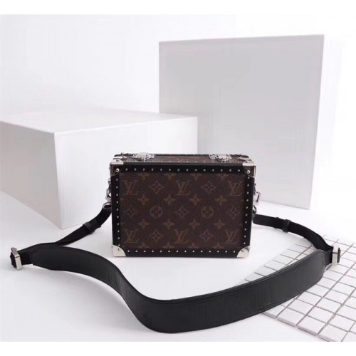 Monogram Louis Vuitton Canvas PETITE MALLE M20101