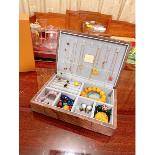 Pouzdro na šperky Louis Vuitton PĚKNÉ M44186