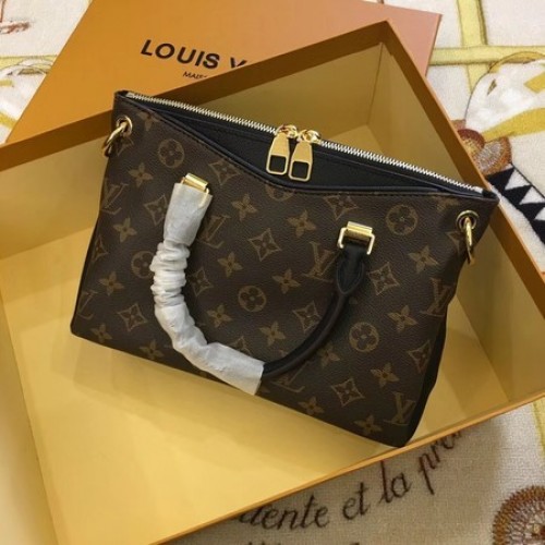 Louis Vuitton originální monogram plátěná kabelka Pallas M42961 černá
