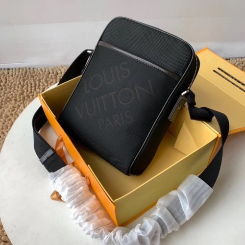 Originální kabelka Louis Vuitton M93223 černá