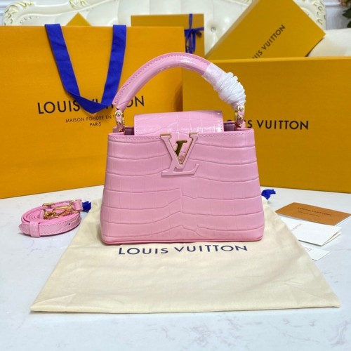 Kabelky Louis Vuitton CAPUCINES MINI z krokodýlí kůže M81190 růžová