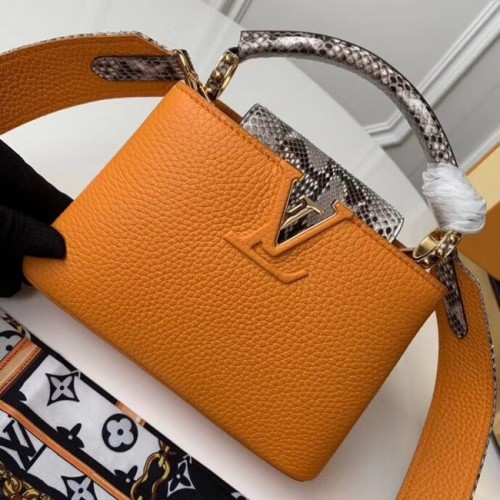 Louis Vuitton originální kožené mini kabelky Taurillon Capucines N95509 žluté