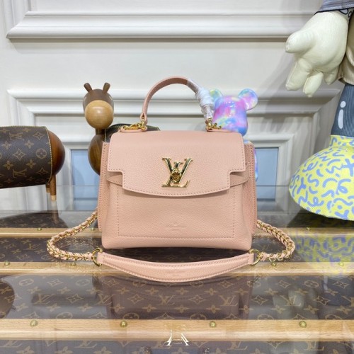 Louis Vuitton malá kabelka LOCKME EVER BB M21088 růžová