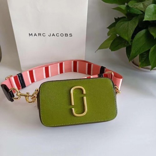 Kabelka přes rameno MARC JACOBS Snapshot ze safínové kůže 23771