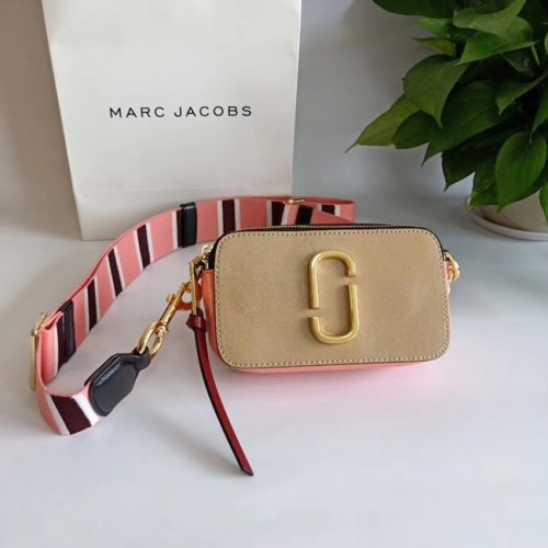 Kabelka přes rameno MARC JACOBS Snapshot ze safínové kůže 23781