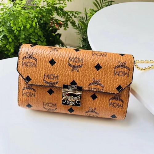 MCM Taška přes rameno z telecí kůže 3356 velbloudí kůže