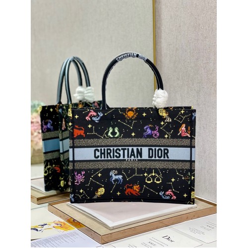 STŘEDNÍ DIOR BOOK TOTE Černá a vícebarevná výšivka Dior Pixel Zodiac M1296ZRUV