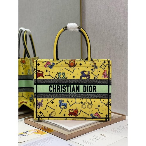 STŘEDNÍ DIOR BOOK TOTE S VÝŠIVKOU M1296ZRUV-5