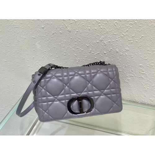 STŘEDNÍ DIOR CARO BAG Gradient Cannage Lambskin M9242WN šedá