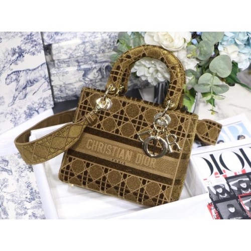 STŘEDNÍ DÁMSKÁ TAŠKA D-LITE Hnědá vyšívaná sametová kabelka Cannage M0565OW