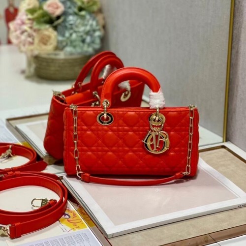 STŘEDNÍ DÁMSKÁ KABELKA DIOR Cannage Lambskin C2820 červená oranžová