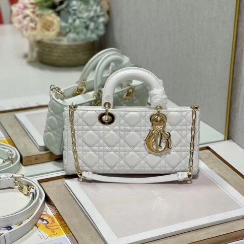 STŘEDNÍ DÁMSKÁ KABELKA DIOR Cannage Lambskin C2820 bílá