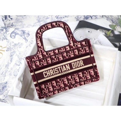 MINI DIORAMOUR DIOR BOOK TOTE vínová sametová vyšívaná látka Cannage S5475ZB