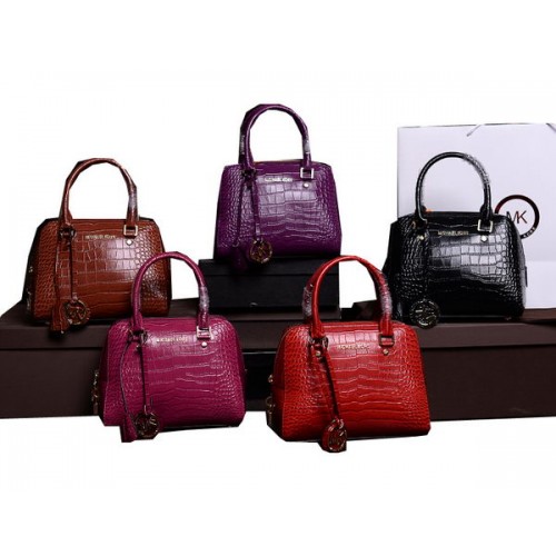 Kožená kabelka Michael Kors s horním uchem a krokodílím vzorem MK8360