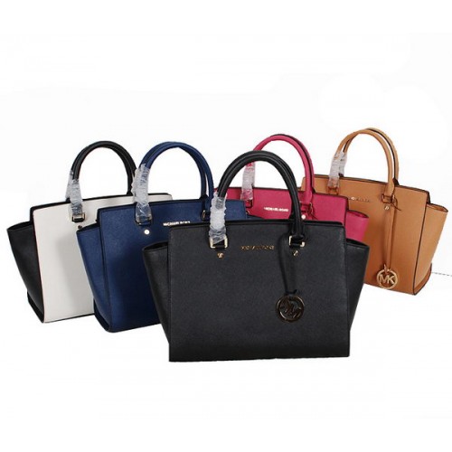 Michael Kors MK0909 Selma taška s horním zipem