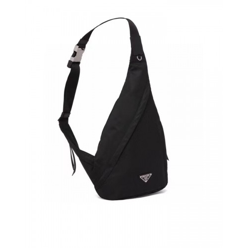 Prada kabelka z kartáčované kůže 2VH092 černá