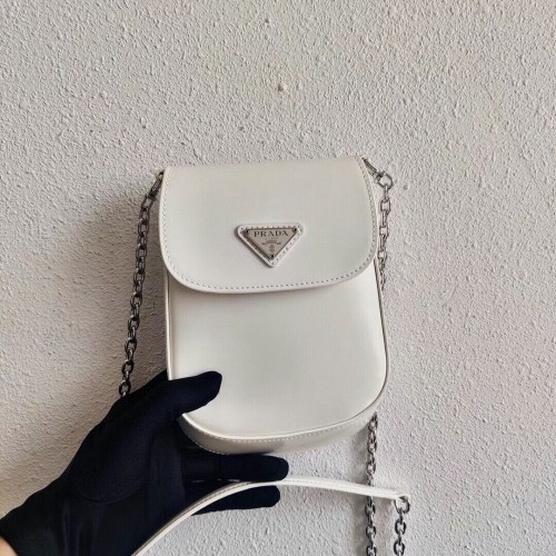 Prada mini kabelka z kartáčované kůže 1BH185 bílá