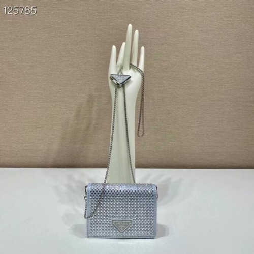 Pouzdro na karty Prada s krystaly a ramenním popruhem 1MR024 stříbrné