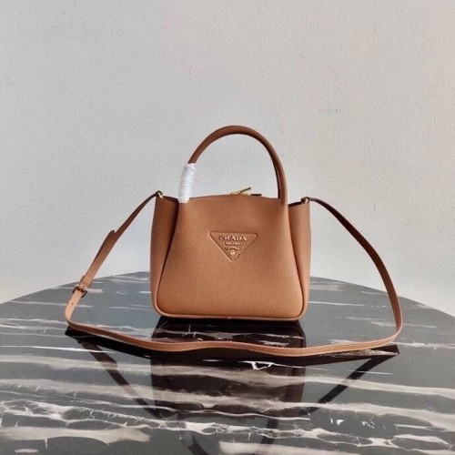 Hnědá kabelka Prada z jelení kůže 1BC145