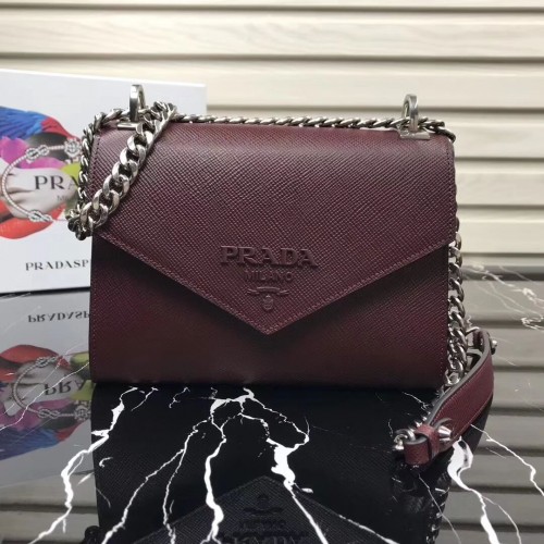 Prada monochromatická saffiano kožená kabelka 1BD127 fuchsiová