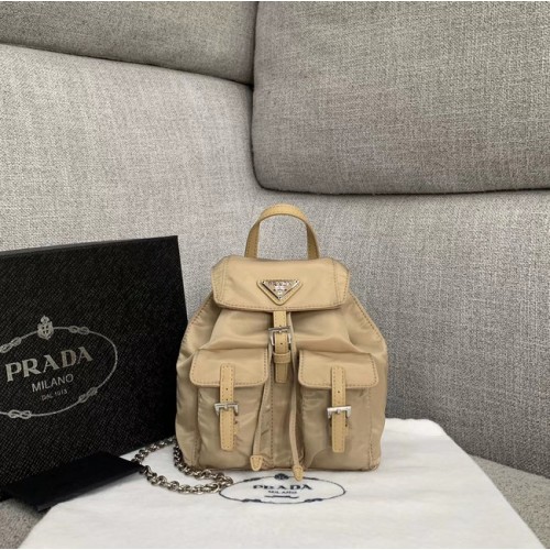 Prada Nylonový mini batoh 1BH029 meruňkový
