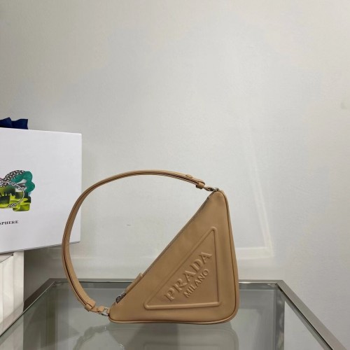 Prada Polstrovaná kabelka z nappa kůže 1BE003 Biscuits