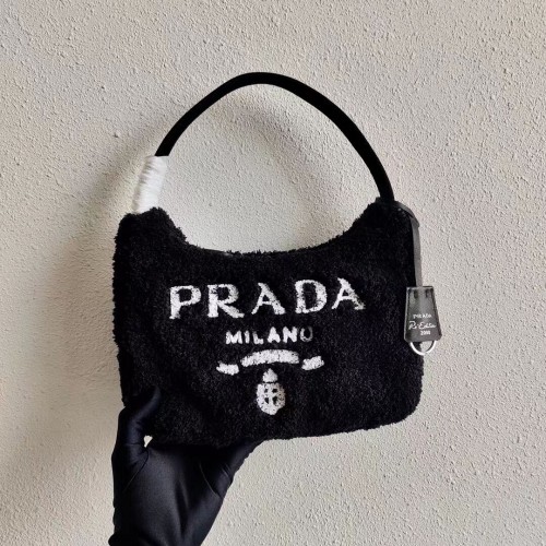 Prada Re-Edition 2000 froté mini kabelka 1NE515 černá