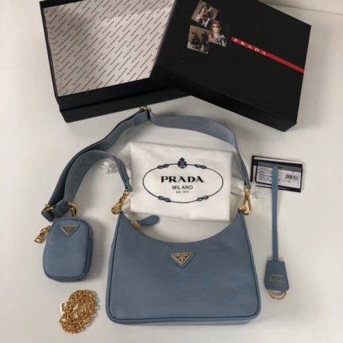 Prada Re-Edition nylonová kabelka přes rameno 1BH204 světle modrá