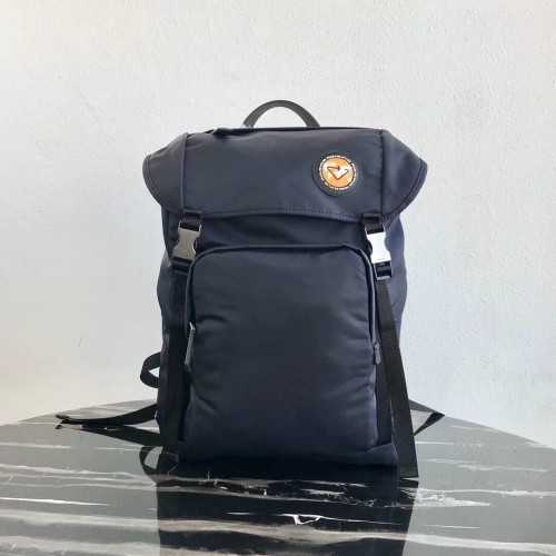 Batoh Prada Re-Nylon 2VZ135 černo-oranžový