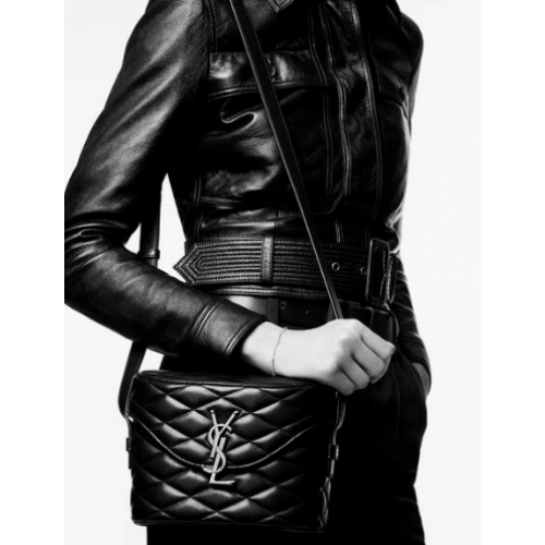 PROŠÍVANÁ JEHNĚČÍ KOŠÍČKA SAINT LAUREN JUNE BOX 7100801 ČERNÁ