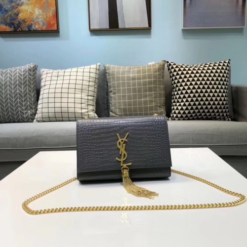 SAINT LAURENT Kate kožená kabelka přes rameno s krokodýlím vzorem 474366 šedá