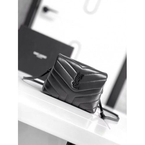 MALÉ HODINKY SAINT LAURENT LOULOU Z KŮŽE A MATELASSE 467072 ČERNÉ S KOVÁNÍM Z OXIDOVANÉHO NIKLU