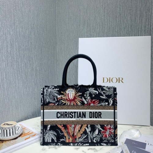 MALÁ DIOR KNIHOVNA TOTE Vyšívaná M1296-6