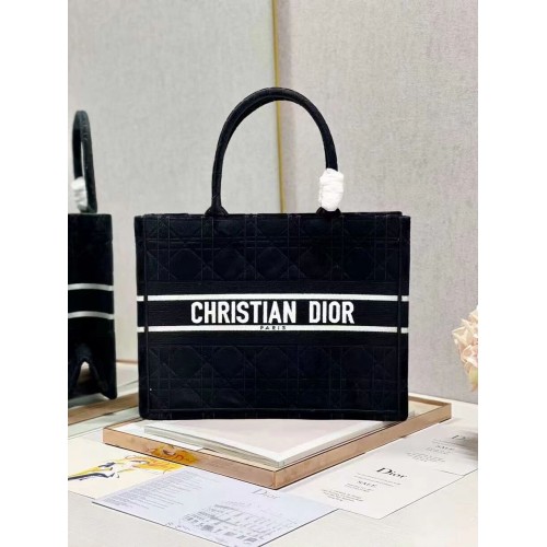 MALÁ DIOR BOOK TOTE Velvet C1287-5 černá
