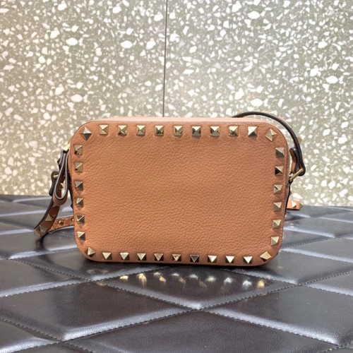 VALENTINO GARAVANI Kožená kabelka z telecí kůže 7719 růžová