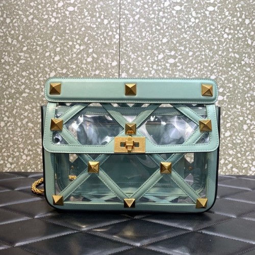 VALENTINO GARAVANI Kabelka přes rameno Roman Stud z měkké ovčí kůže s řetízkem WW2B0I60B světle modrá